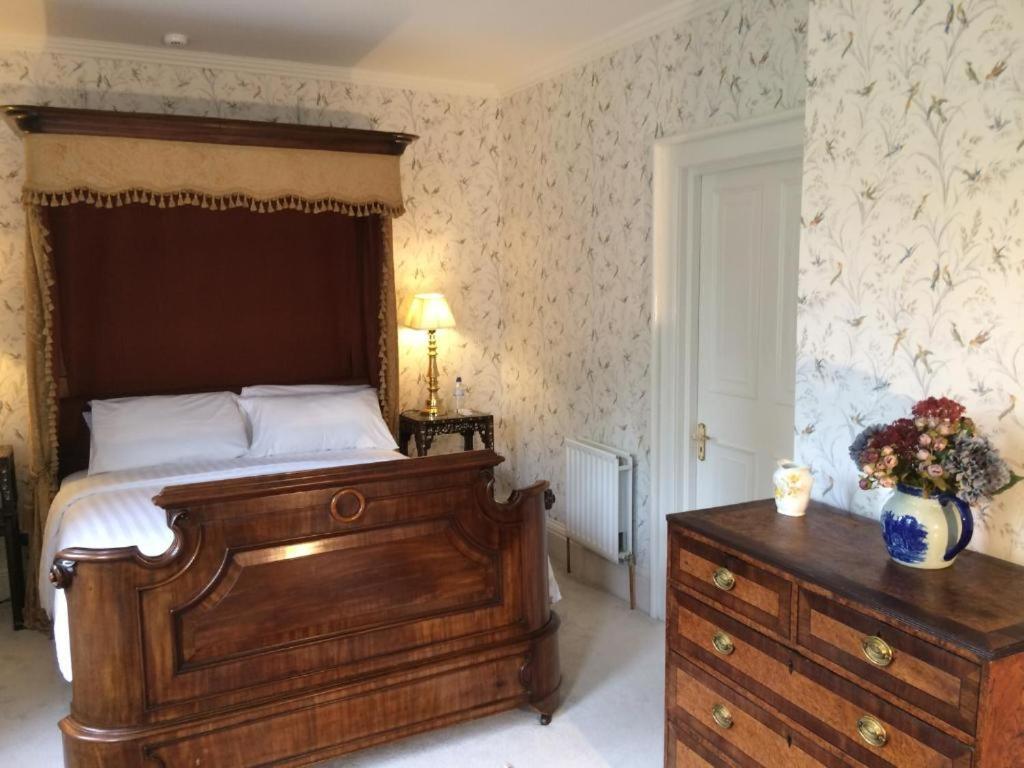 Victoria Spa Lodge สแตรทฟอร์ด อะพอน เอวอน ภายนอก รูปภาพ