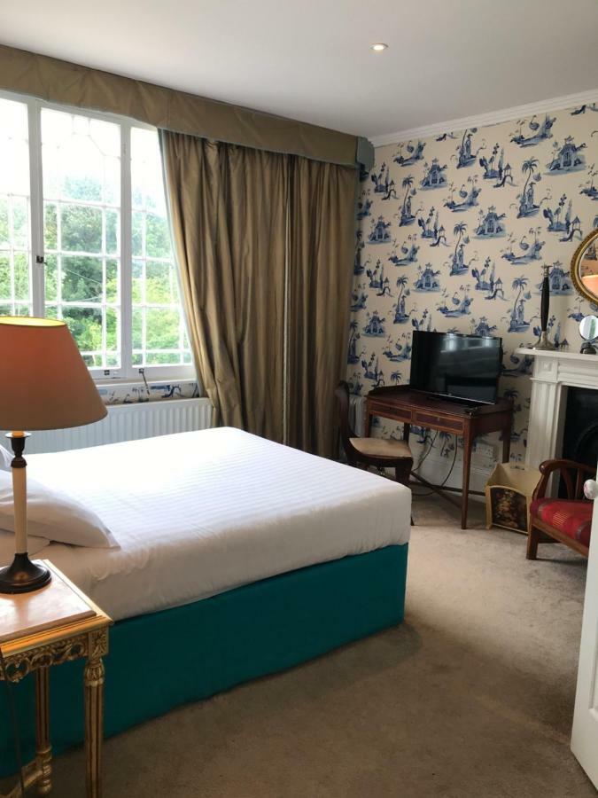 Victoria Spa Lodge สแตรทฟอร์ด อะพอน เอวอน ภายนอก รูปภาพ