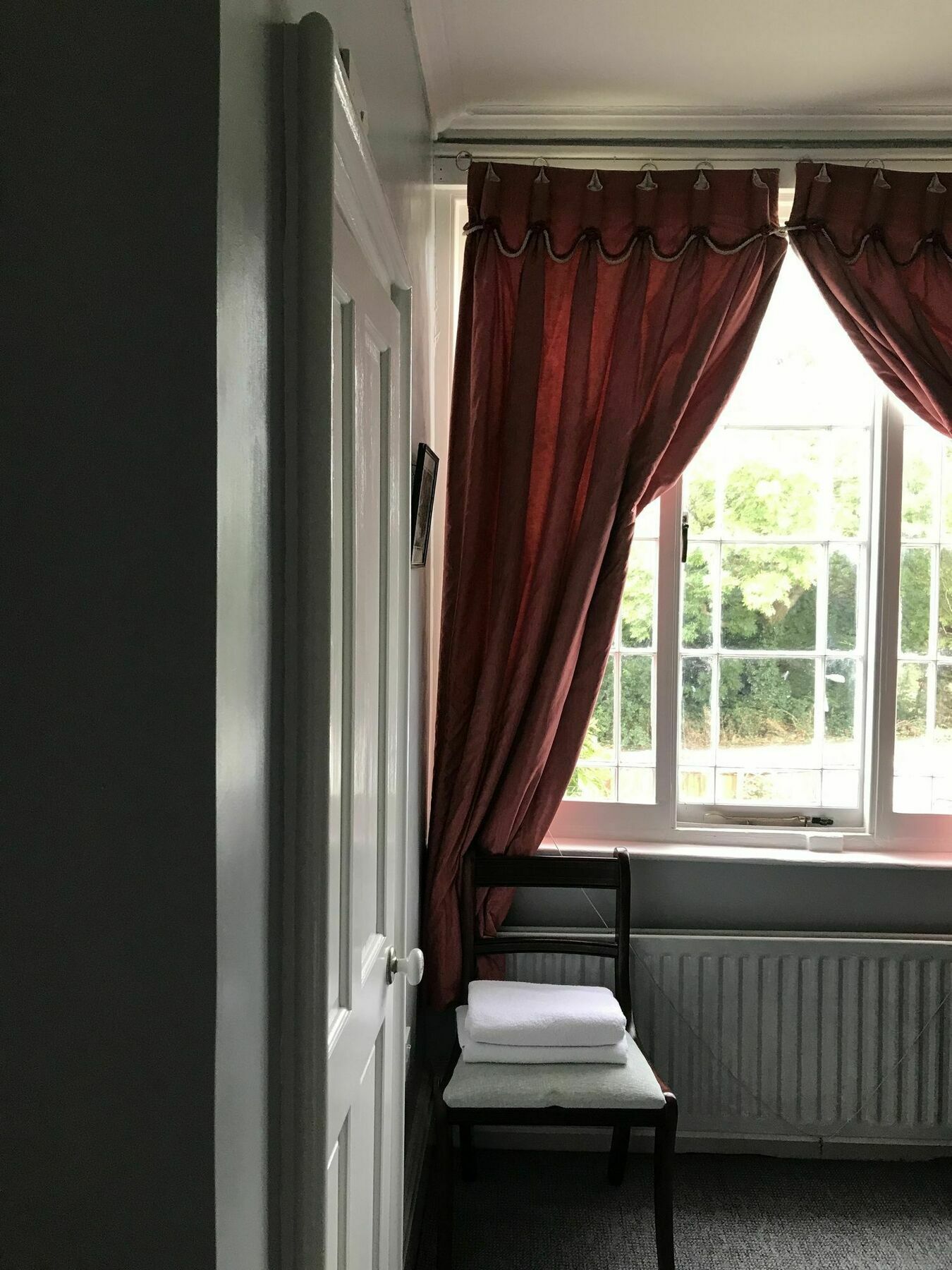 Victoria Spa Lodge สแตรทฟอร์ด อะพอน เอวอน ภายนอก รูปภาพ